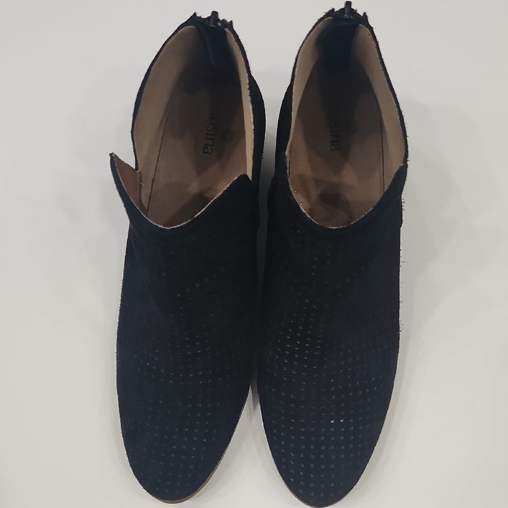 Susina Black Textured Ankle Boots